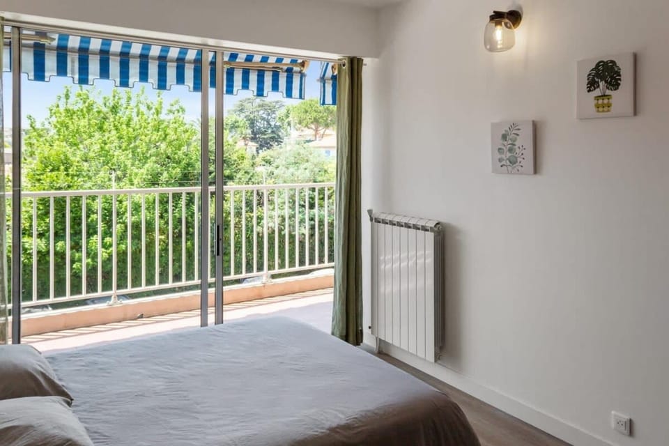 Le Mimosa - Calm - Spacious - 200m from the sea - Parking Apartment in Cagnes-sur-Mer