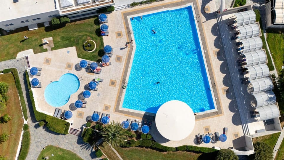 Bird's eye view, Swimming pool