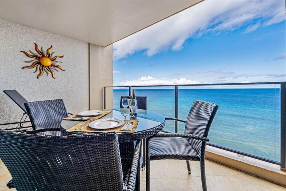 View (from property/room), Balcony/Terrace, Seating area, Sea view
