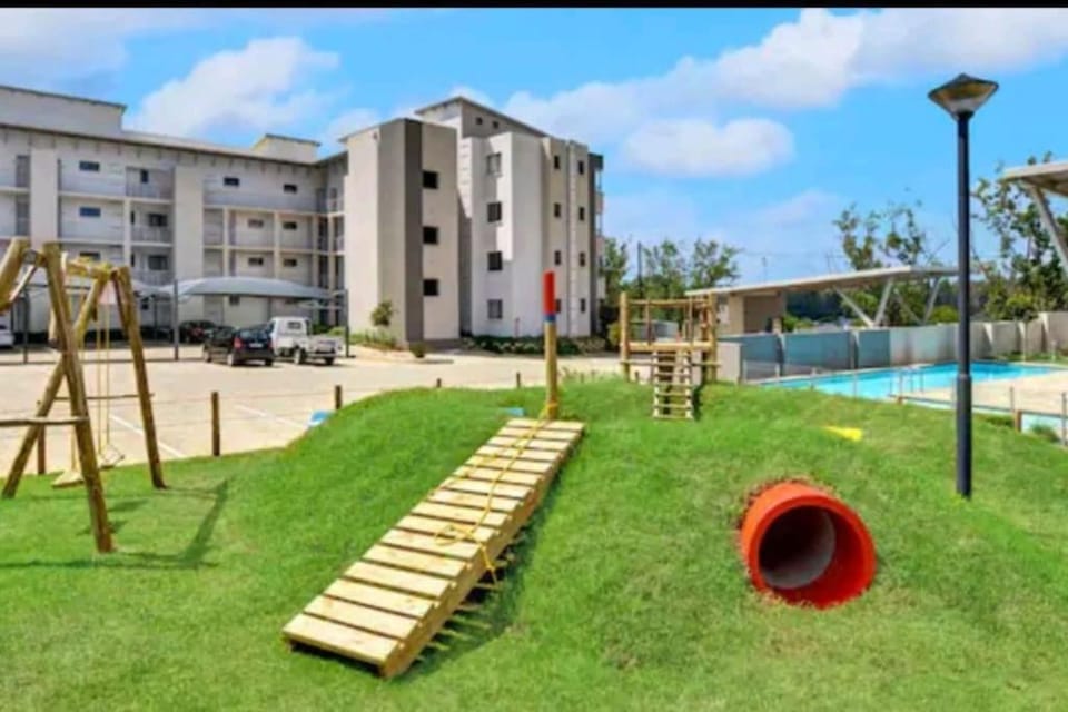 Explore this stylish apartment in Fourways, Sandton Apartment in Sandton