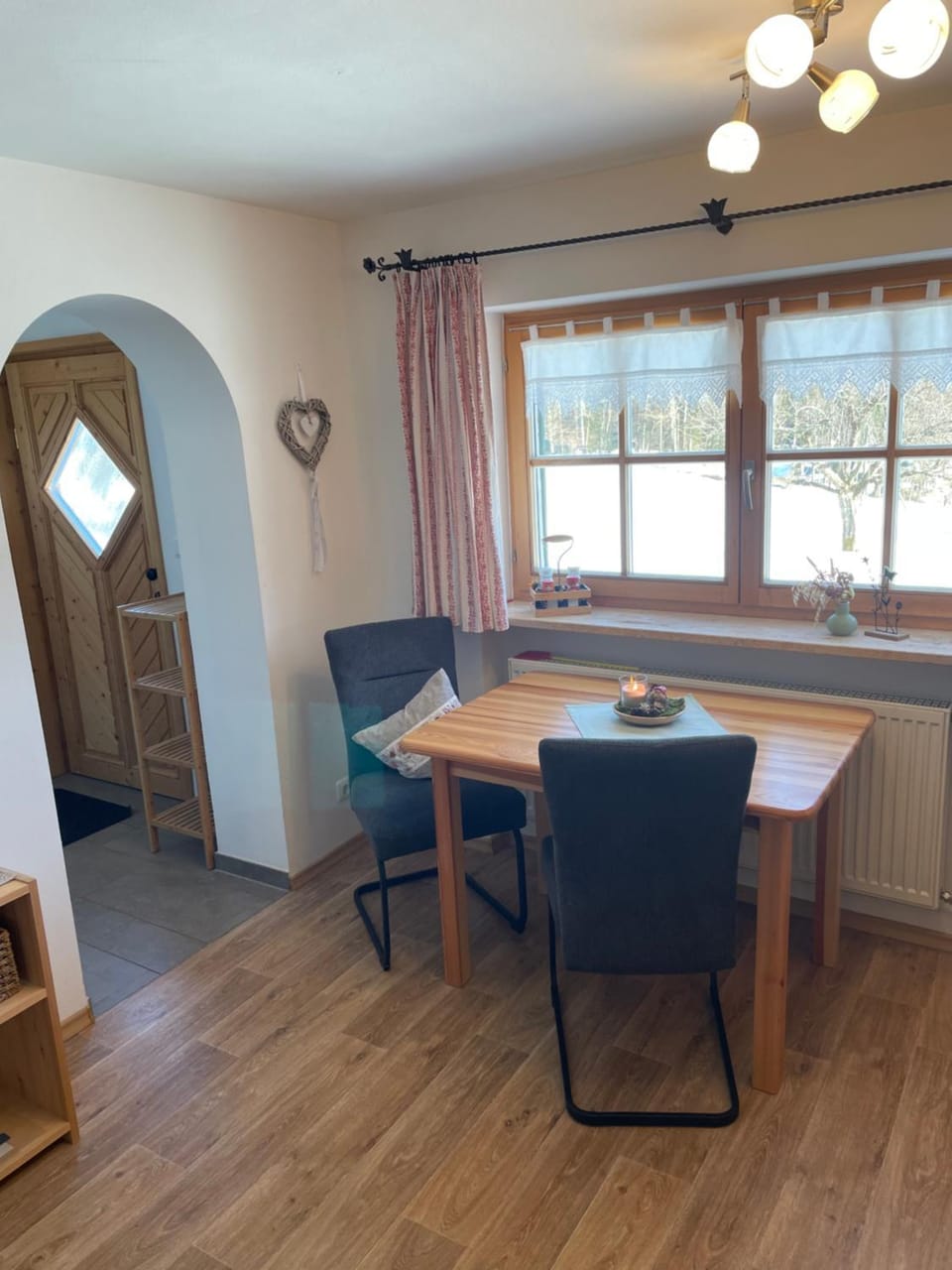 Seating area, Dining area