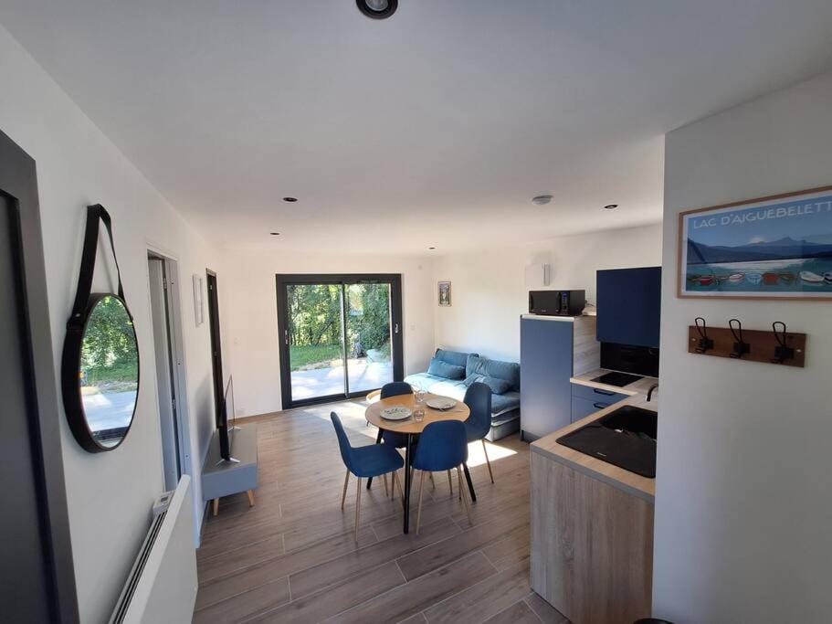 Logement neuf à 2 pas du lac House in Auvergne-Rhône-Alpes