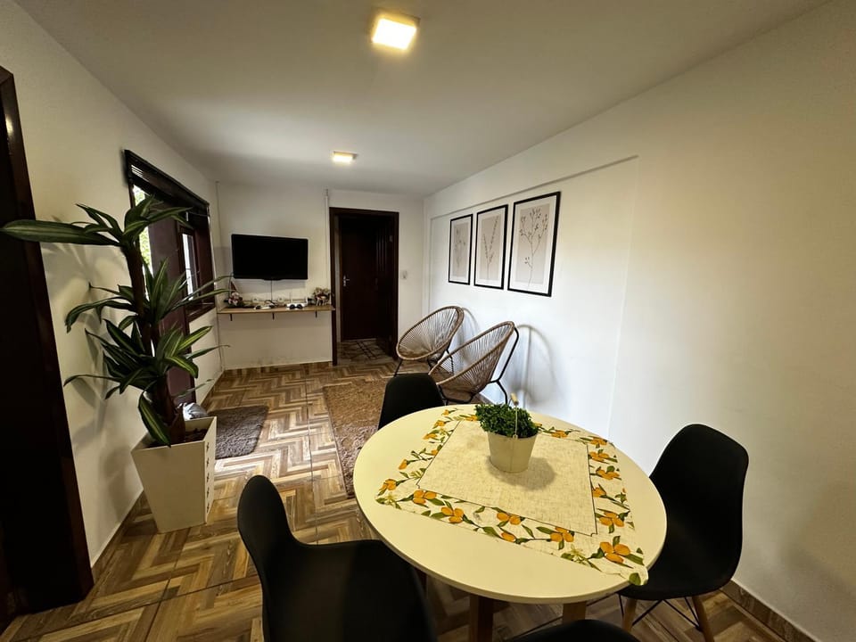 TV and multimedia, Living room, Dining area