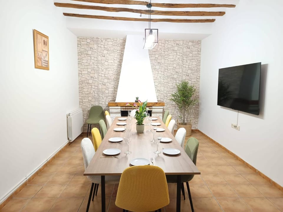TV and multimedia, Dining area