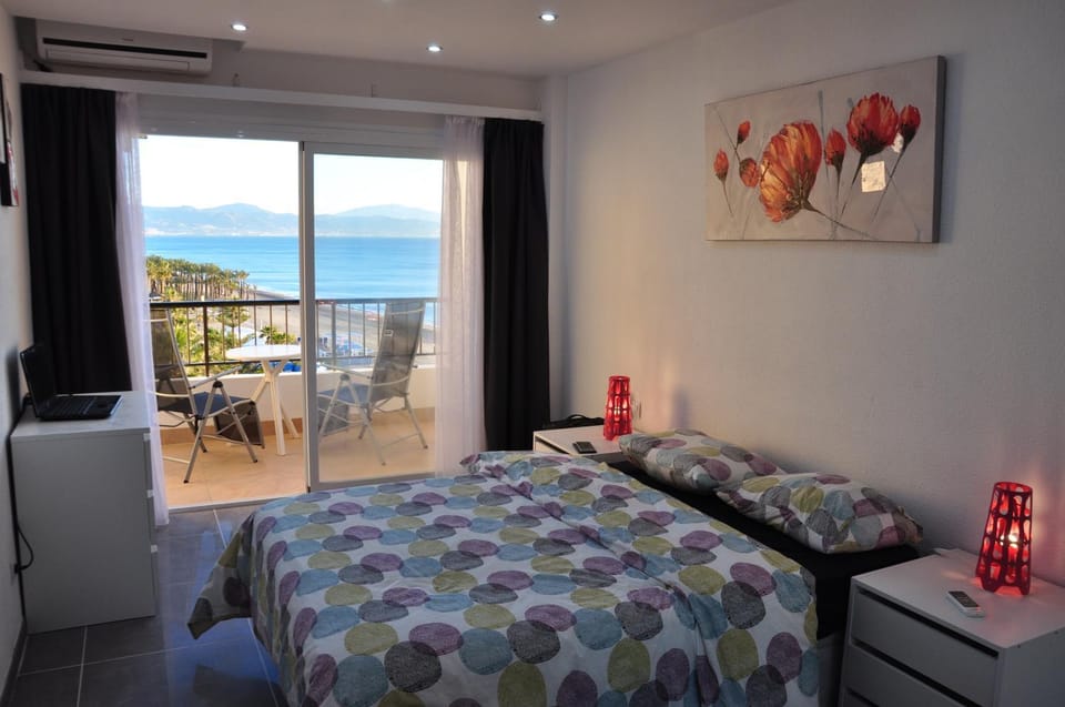 Bed, Bedroom, Sea view