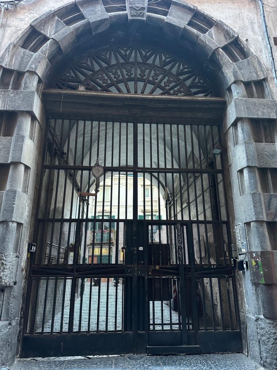 Property building, Facade/entrance