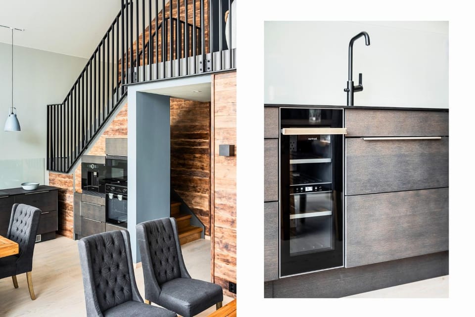 Kitchen or kitchenette, Seating area