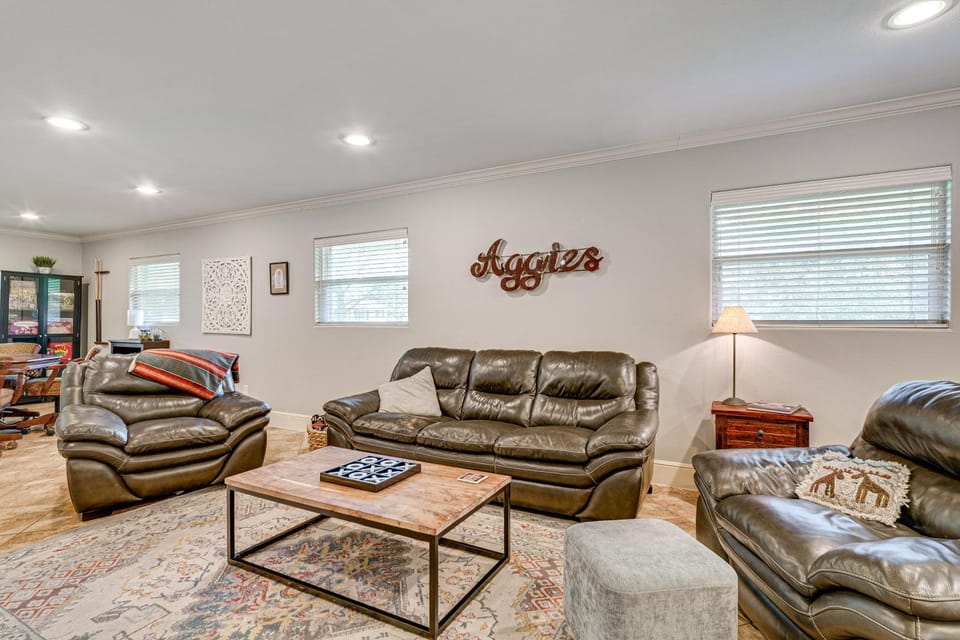 Walk to Texas A&M: College Station Home w/ Yard! House in College Station