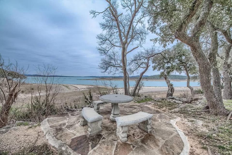 CL 874 Million Dollar View House in Canyon Lake