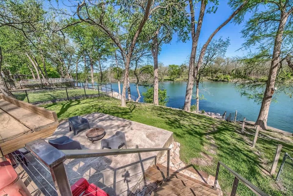 LD 435 Twilight Point House in New Braunfels
