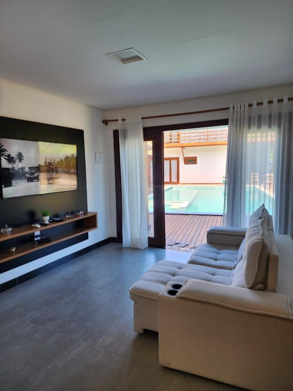 A1 3 quartos sala coz var frente piscina · Alicena MUTA Ap A1 Apartment in State of Bahia