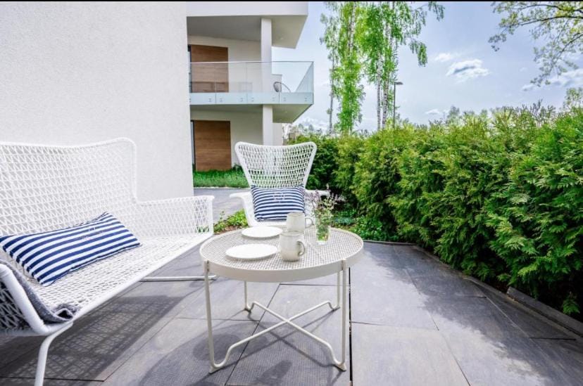 Property building, Patio, Spring, Day, Garden, View (from property/room), Balcony/Terrace, Garden view
