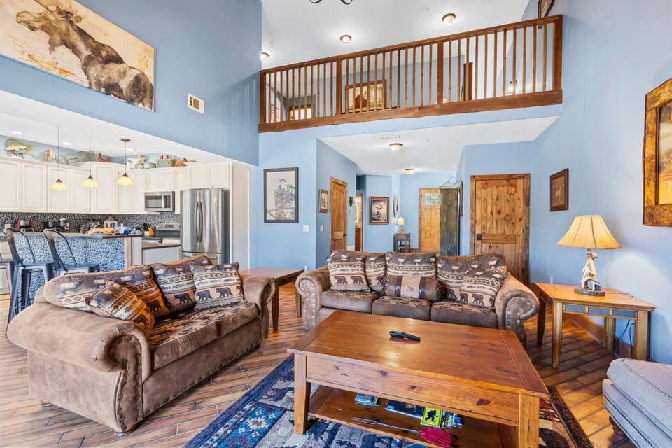 Finns and Family Nature lodge in Sunset Cove Township
