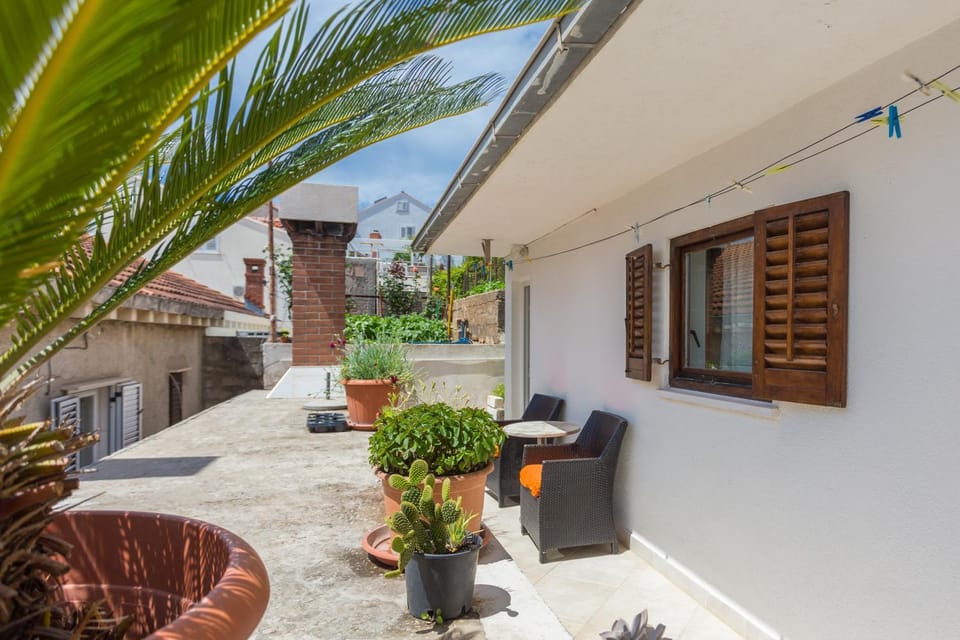Patio, Facade/entrance, Balcony/Terrace