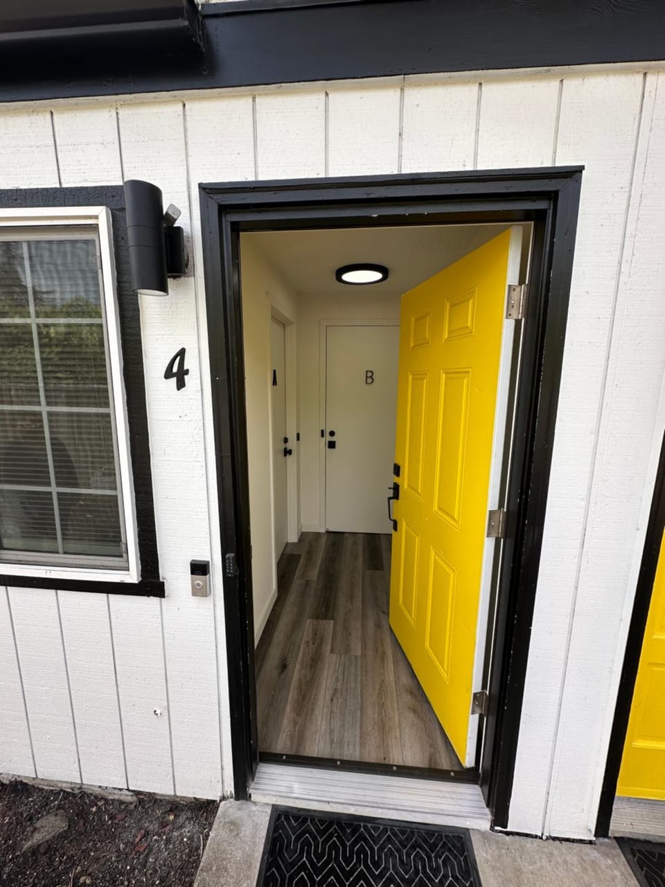 Upstairs UO, Autzen, Amazon Park Apartment in Eugene