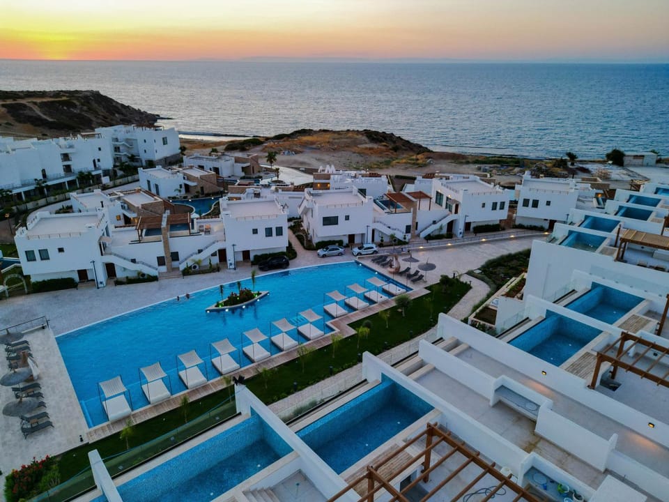 Natural landscape, Bird's eye view, Sea view, Swimming pool, Sunset, sunbed