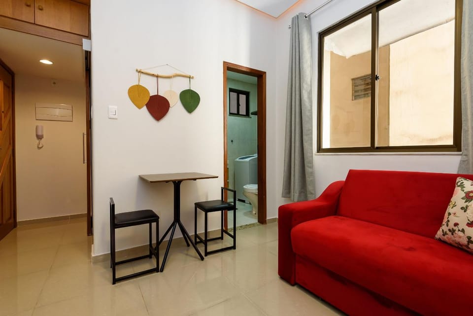 1-Bedroom 200m from the Beach | FM 144/407 Apartment in Rio de Janeiro