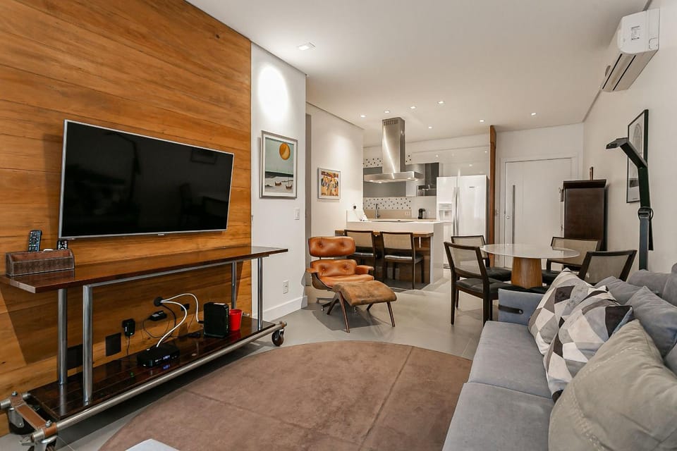 TV and multimedia, Living room, Dining area, air conditioner