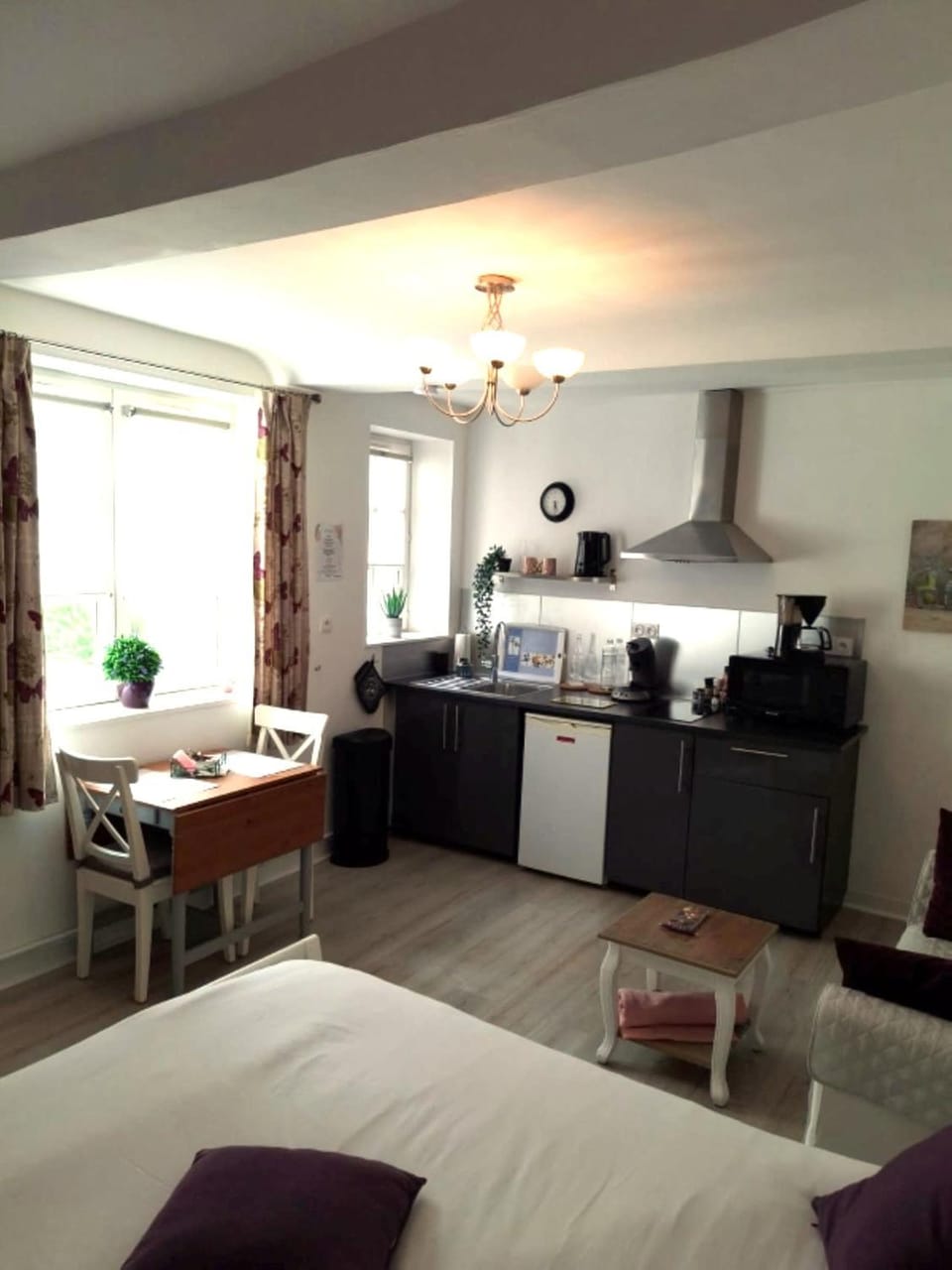Kitchen or kitchenette, kitchen