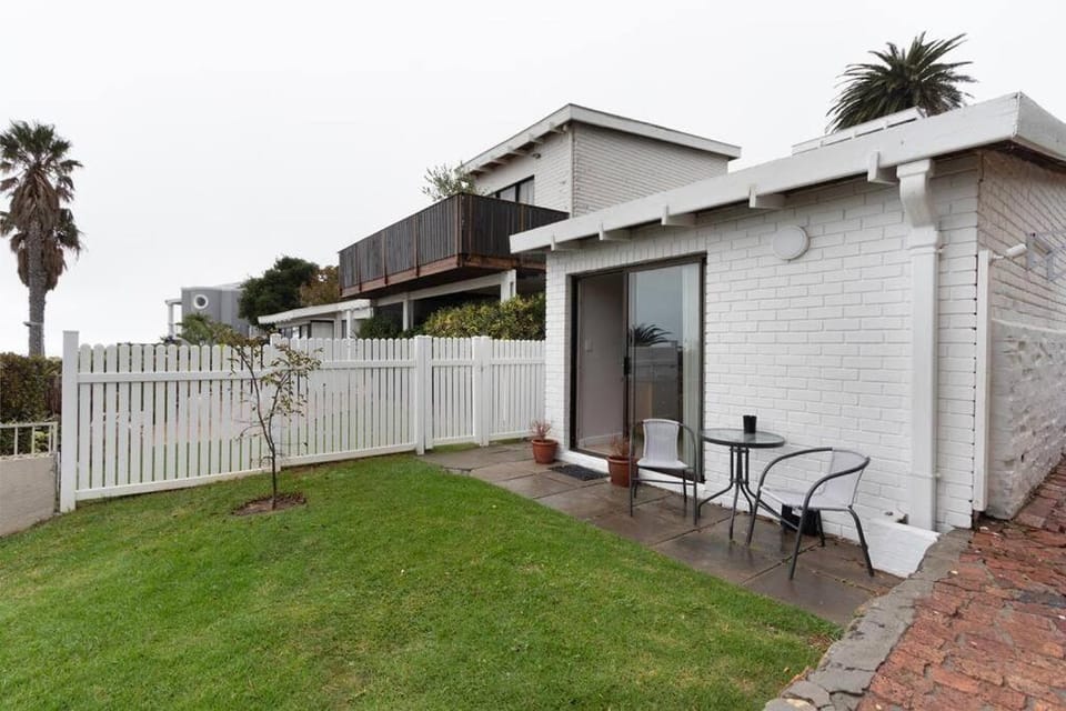 Camps Bay Cottage Apartment in Camps Bay
