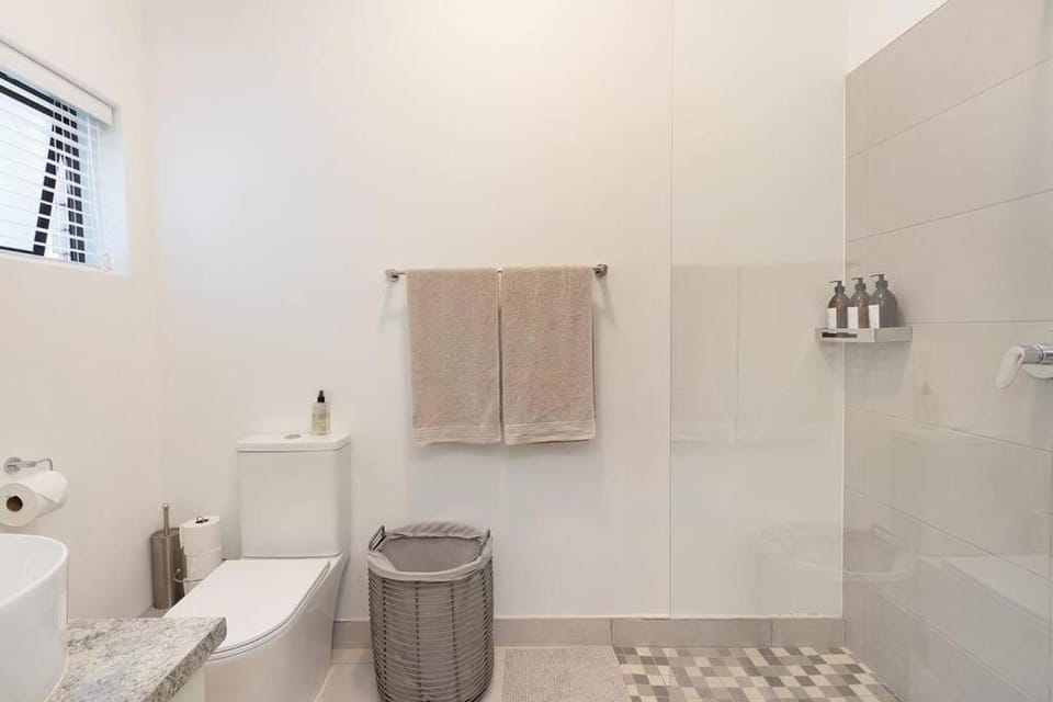 Camps Bay Cottage Apartment in Camps Bay