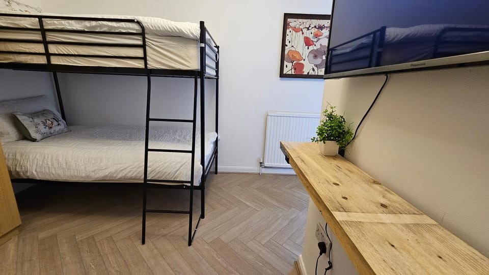 Central Studios & Ensuite Rooms! - Camberwell Apartment in London Borough of Southwark