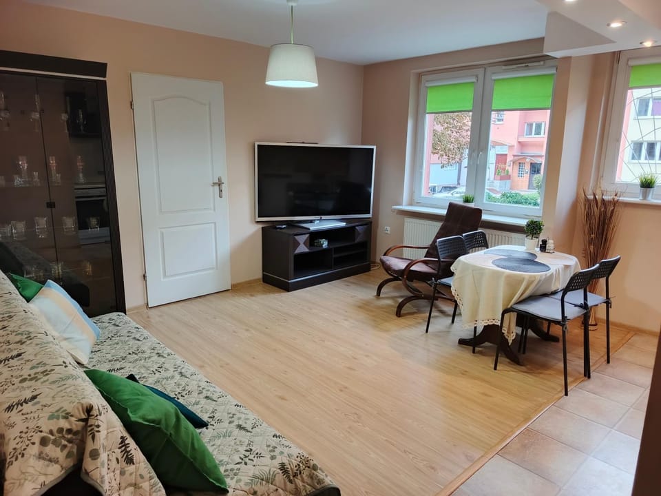 Communal lounge/ TV room, TV and multimedia, Living room, Photo of the whole room, Seating area, Evening entertainment
