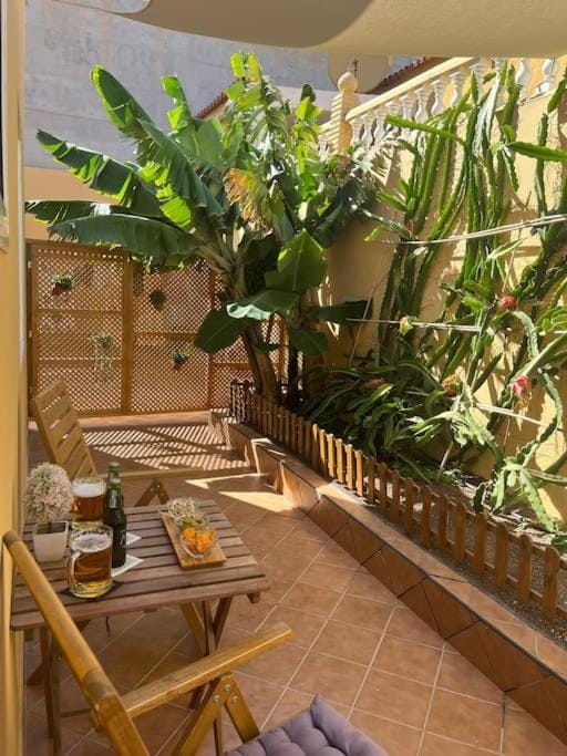 Patio, Garden, Dining area