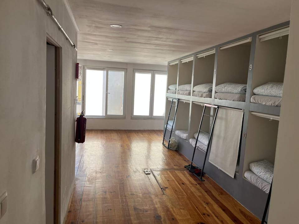 Bed, Photo of the whole room, Bedroom, bunk bed
