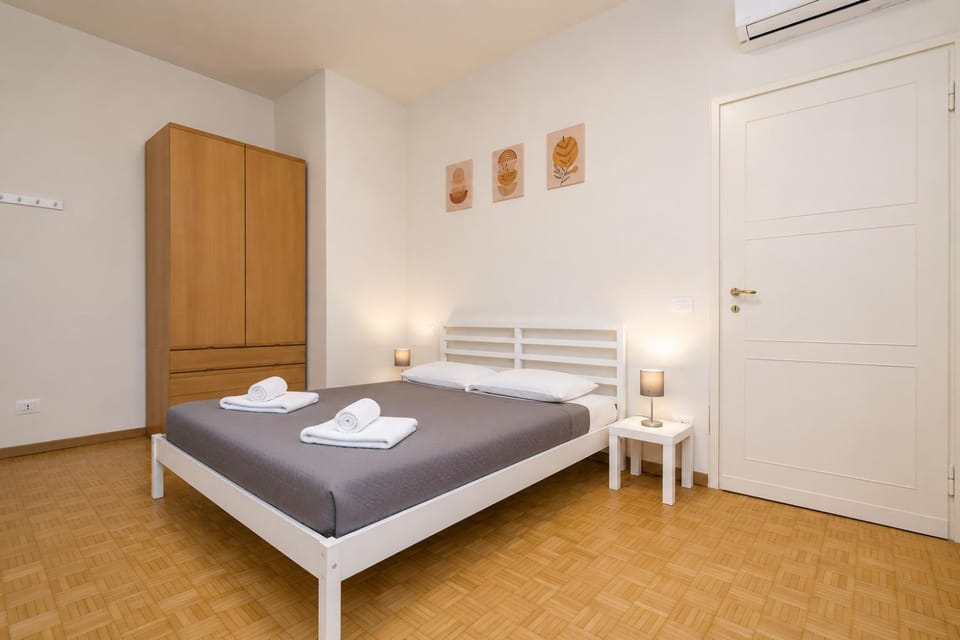 Bed, Photo of the whole room, Bedroom, towels, wardrobe, air conditioner