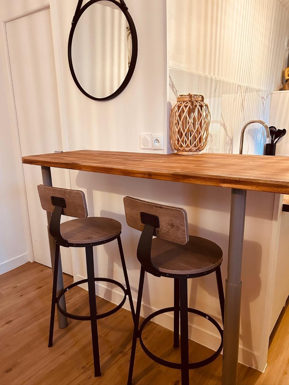 Lounge or bar