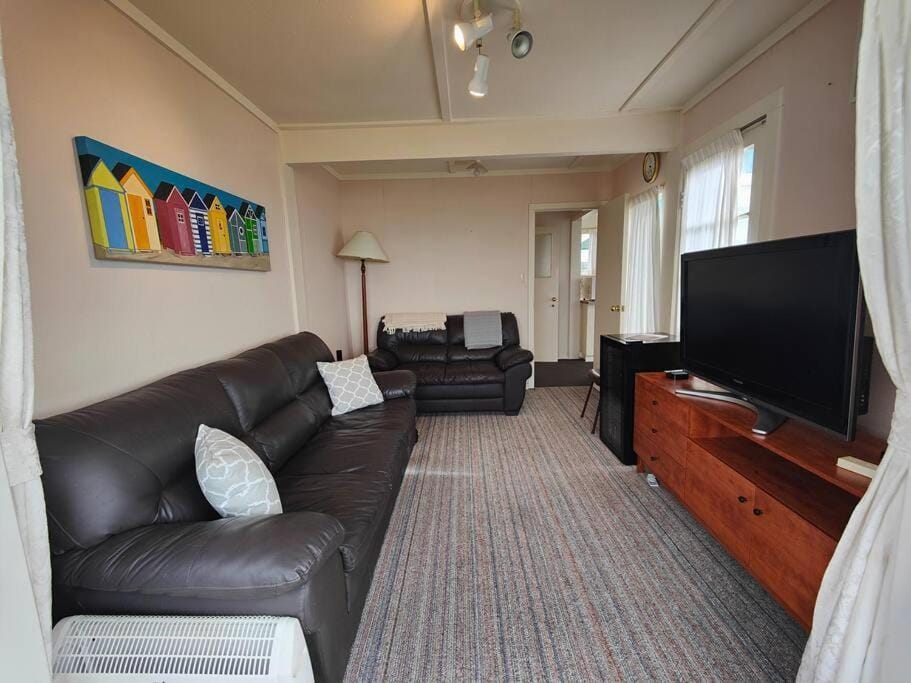Beach Bliss Retreat House in Southland