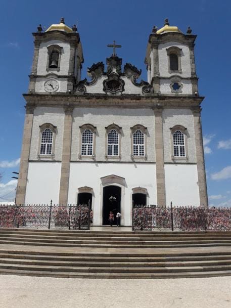 Nearby landmark, Landmark view