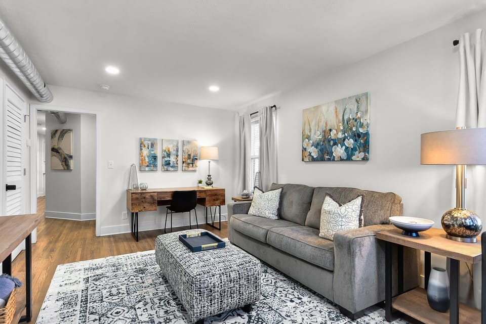Living room, Seating area, furniture