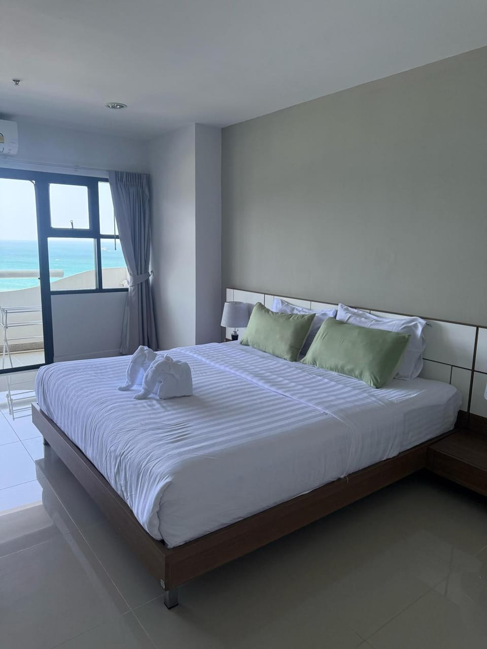 Bed, View (from property/room), Bedroom, Sea view