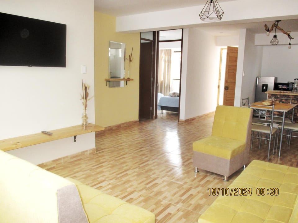 Communal lounge/ TV room