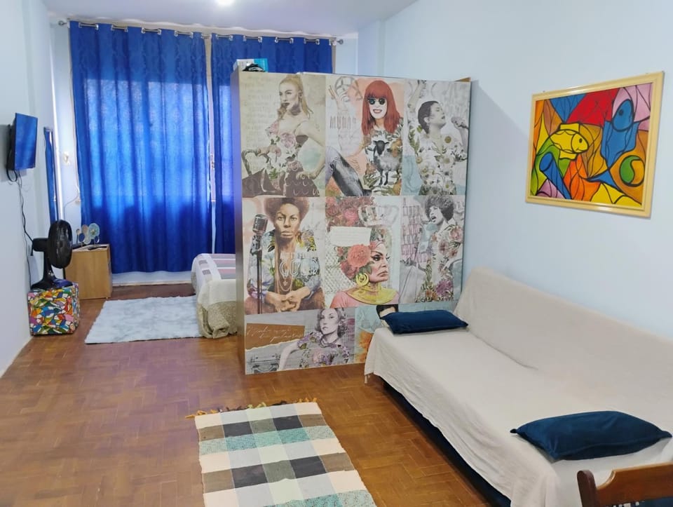 Communal lounge/ TV room, Living room, Seating area