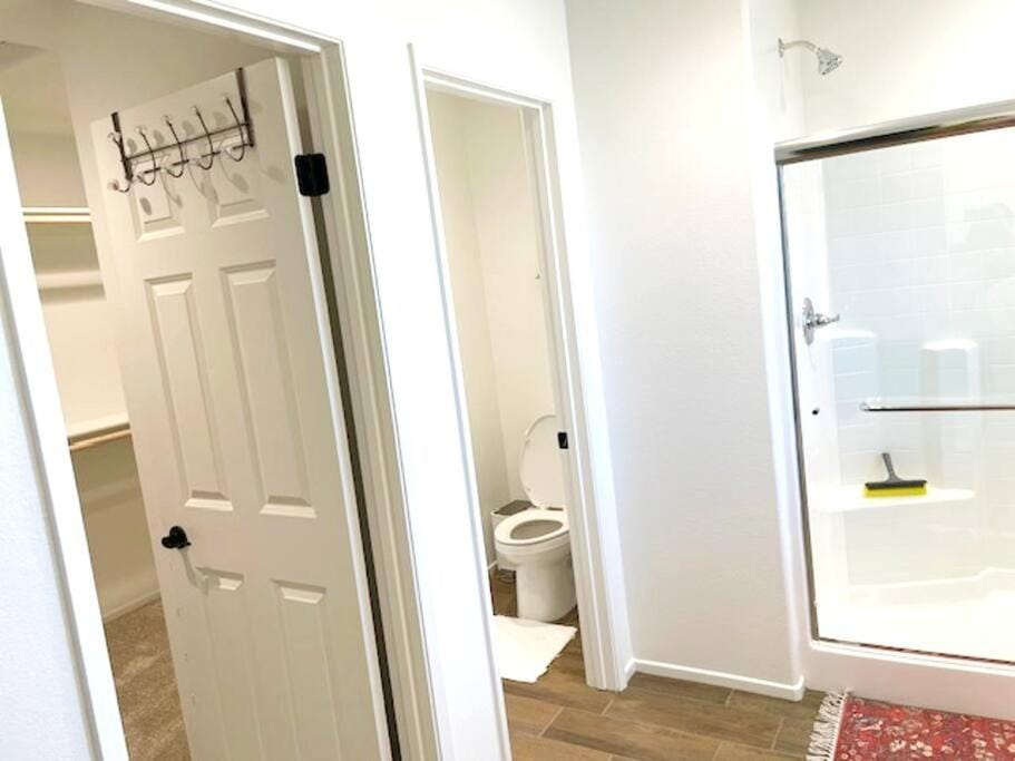 Shower, Toilet, Bathroom