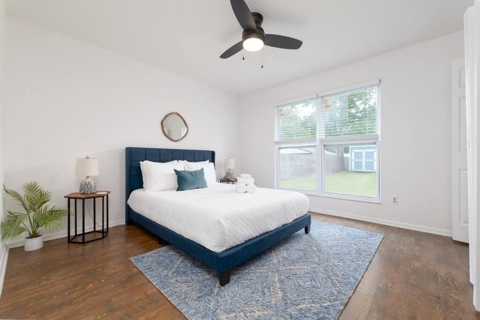 Bed, Bedroom