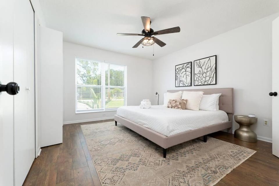 Bed, Bedroom