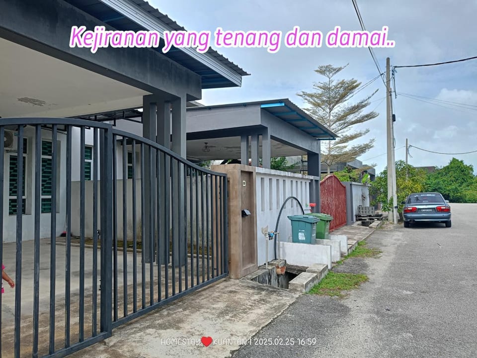 Property building, Day, Street view
