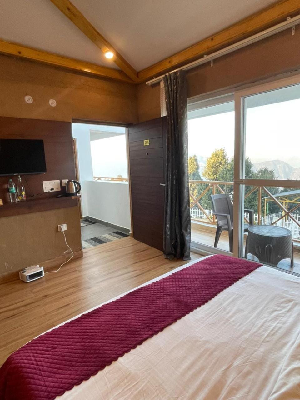 Maatidera Resort Kanatal The Boutique stay in the Lap of Himalayas Resort in Uttarakhand