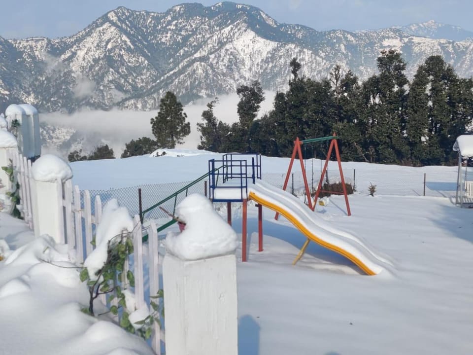 Maatidera Resort Kanatal The Boutique stay in the Lap of Himalayas Resort in Uttarakhand