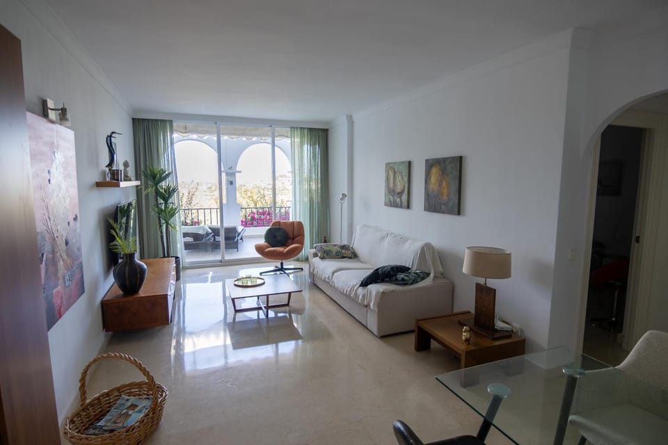 Living room, Food