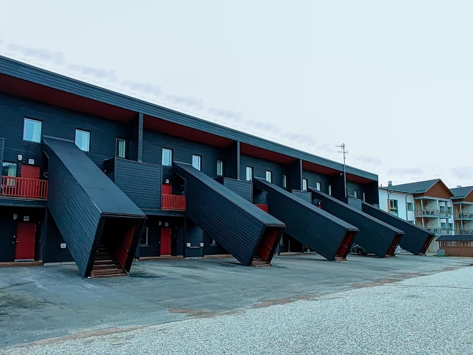 Property building, Day