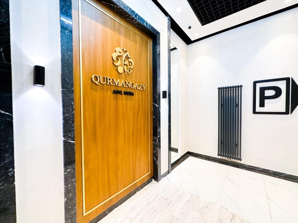 Facade/entrance, Property logo or sign