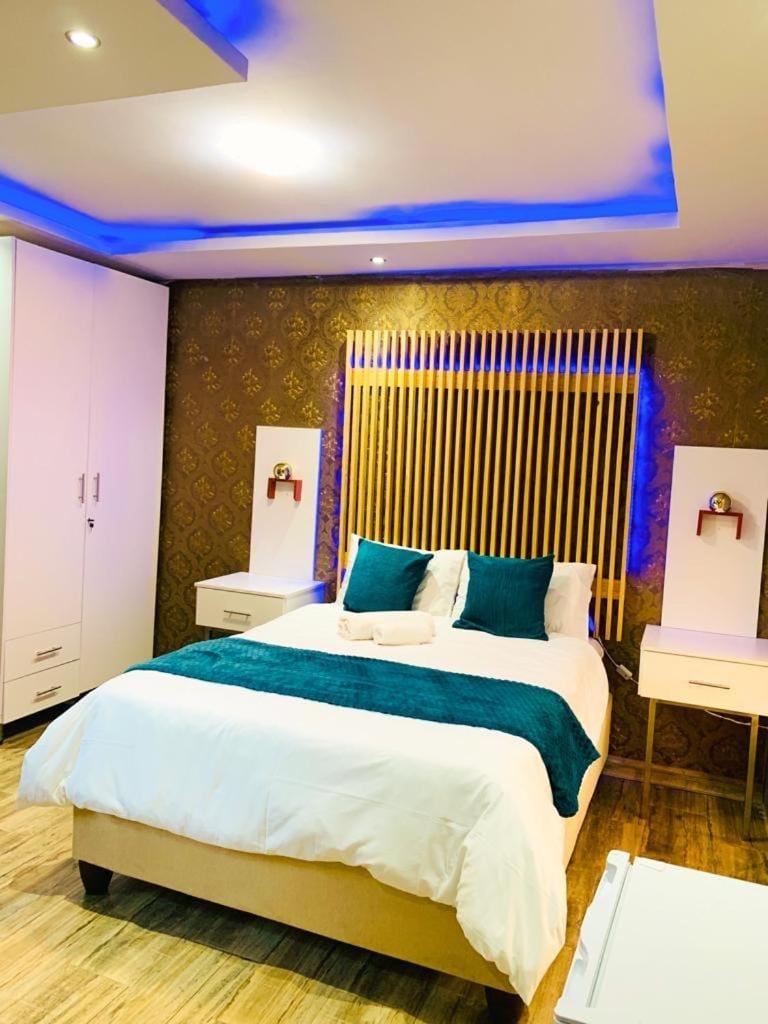 Debreeze guest lodge Bed and Breakfast in South Africa