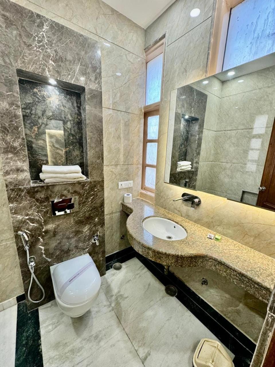 Shower, Bathroom, towels