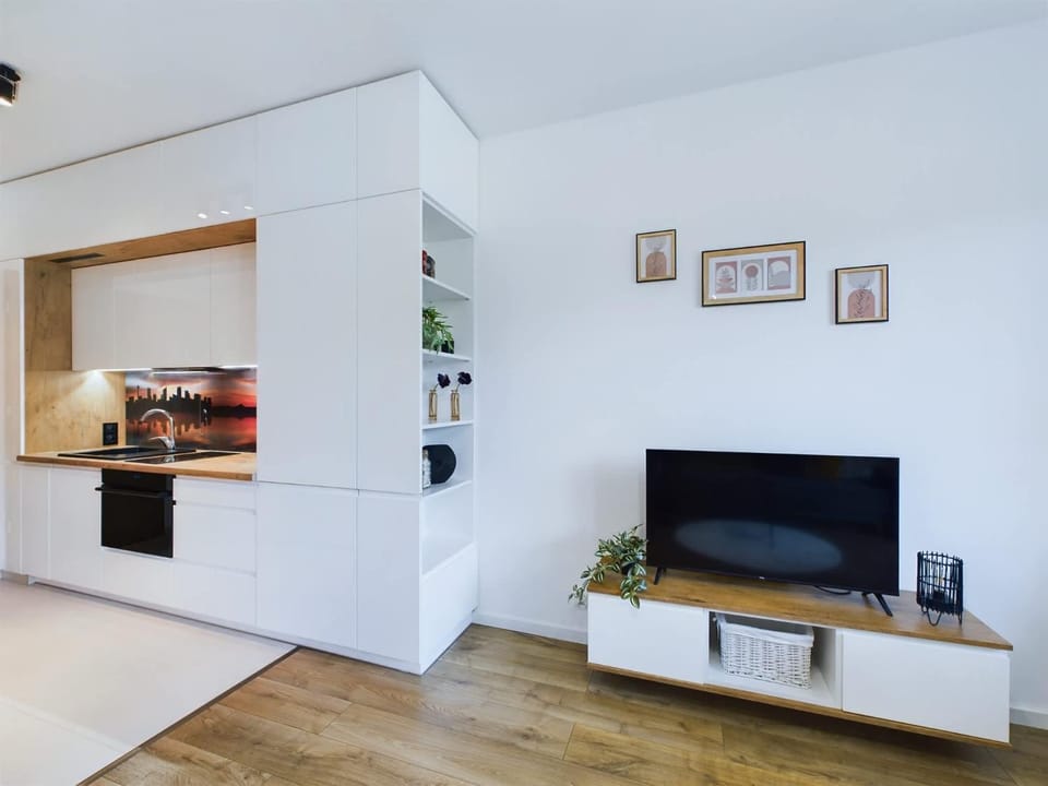 TV and multimedia, Kitchen or kitchenette