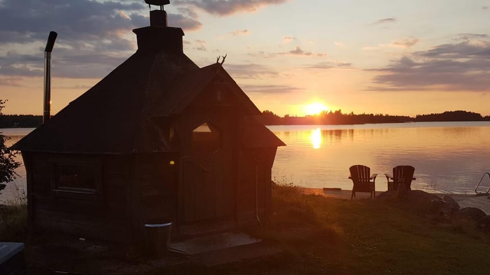 Big 4 bedroom house with sauna by the sea Chalet in Finland